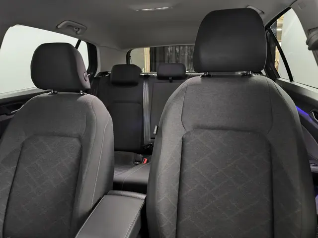 Volkswagen Golf 1.0 TSI Life 2022 Benzine 31