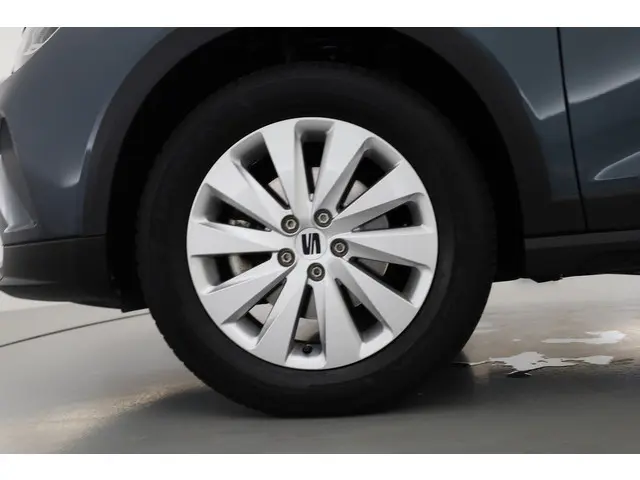 SEAT Arona 1.0 TSI 2022 Benzine 26