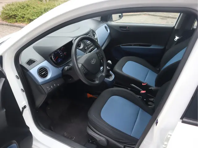 Hyundai i10 1.0i i-Motion 2016 Benzine 9