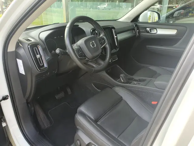 Volvo XC40 1.5 T2 Business Pro Automaat 2020 Benzine 6