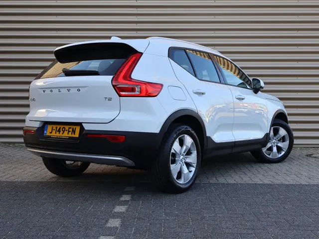 Volvo XC40 T2 AUT Business Pro 2020 Benzine 4