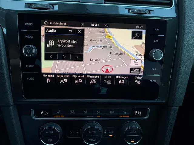 Volkswagen Golf 1.0 TSI Highline / ACC / LED 2018 Benzine 18