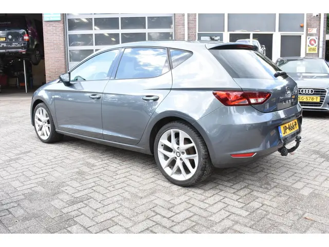 SEAT Leon 1.4 TSI FR 2013 Benzine 6