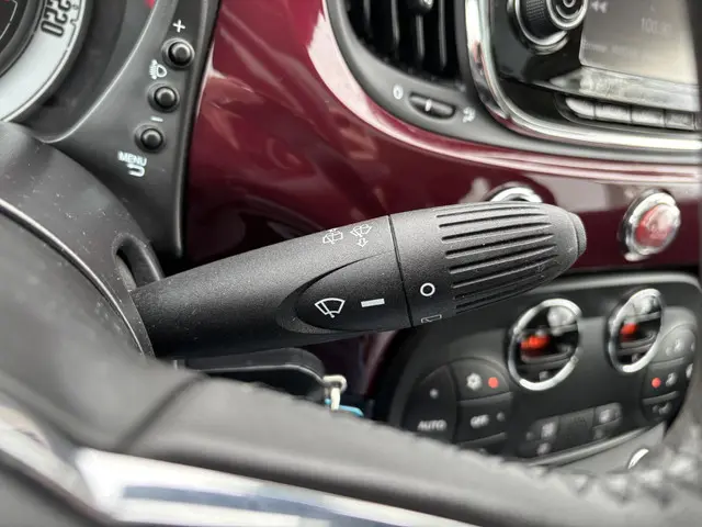 Fiat 500 0.9 TwinAir Turbo Lounge 2016 Benzine 23