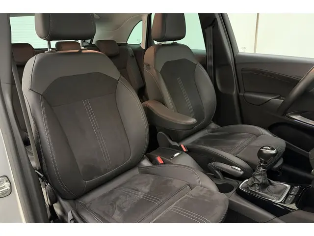 Opel Crossland 1.2 Turbo GS Line 2023 Benzine 13