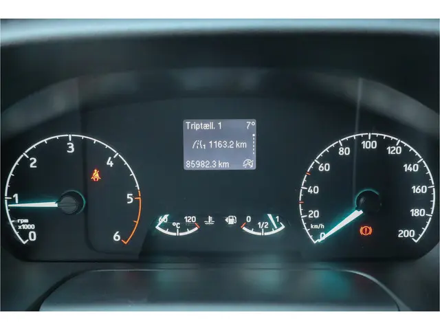 Ford Transit Custom 300 2.0 TDCI L2H1 Trend 2022 Diesel 17