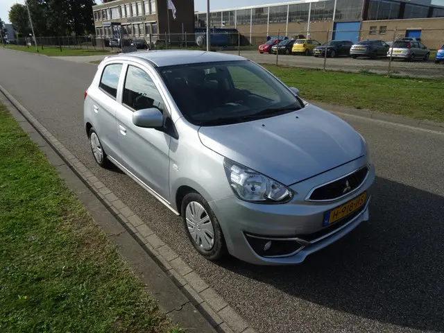 Mitsubishi Space Star 1.0 Cool+ 2020 Benzine 7