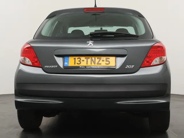 Peugeot 207 1.4 VTi Urban Move 2012 Benzine 4