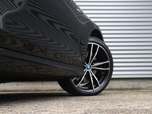 BMW 3 Serie Touring 330e 2024 Hybride Benzine 7