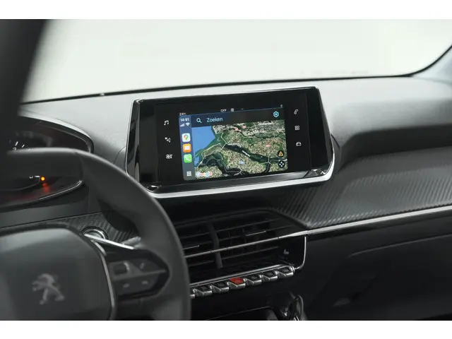 Peugeot 208 PureTech 100 Allure Pack 2023 Benzine 57