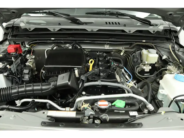 Suzuki Jimny 1.5 Select 2019 Benzine 32