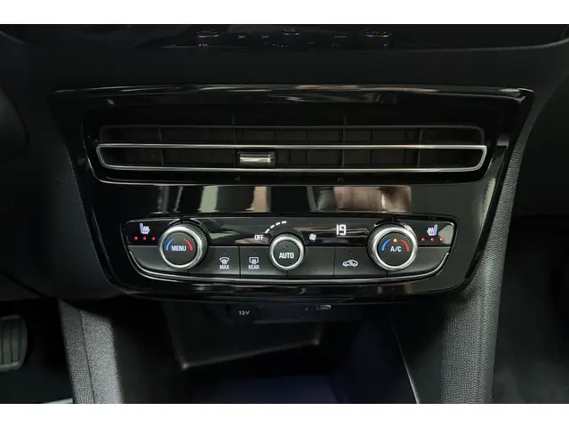 Opel Mokka 1.2 Turbo Business Elegance 2022 Benzine 24