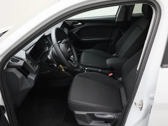 Audi A1 Sportback 35 TFSI/150PK S Line 2021 Benzine 16