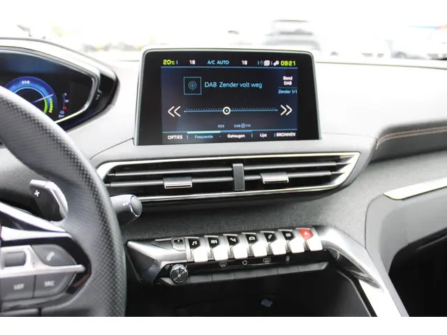 Peugeot 3008 1.6 HYbrid 225 GT 2020 Hybride Benzine 15