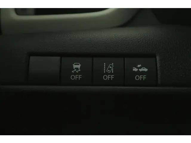 Suzuki Swift 1.2 Style Smart Hybrid 2025 Benzine 27