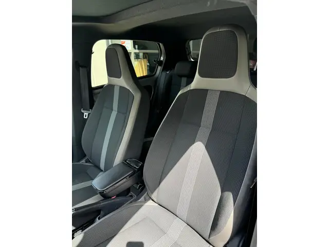 Volkswagen up! 1.0 BMT high up! 2019 Benzine 14