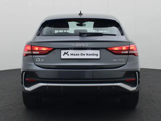 Audi Q3 Sportback 35 TFSI/150PK S Line 2024 Benzine 37