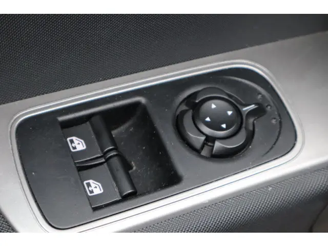 Alfa Romeo MiTo 0.9 TwinAir Junior (NIEUW APK) 2015 Benzine 17