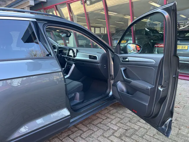 Volkswagen T-Roc 1.5 TSI Life Business 2024 Benzine 27