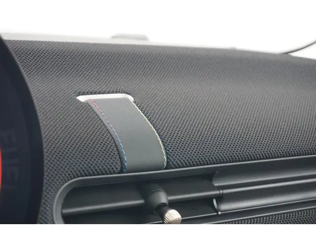 MINI 3-Deurs Cooper C 2024 Benzine 14