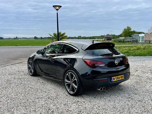 Opel Astra GTC 1.6 Turbo Sport - OPC Pakket 2012 Benzine 23