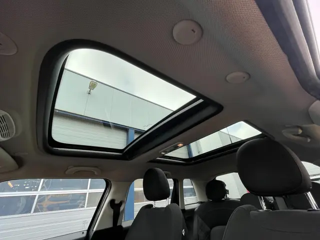 MINI Cooper Mini 1.5 Chili Serious Business 2015 Benzine 19