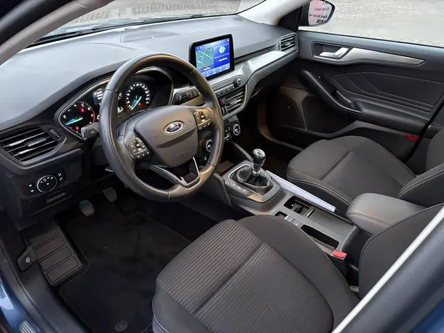 Ford Focus 1.0 EcoBoost Titanium Business 2018 Benzine 14