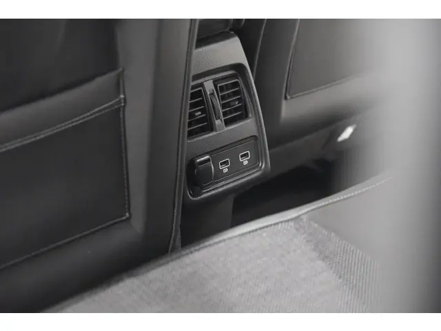 Renault Captur TCe 100 Intens 2020 Benzine 32