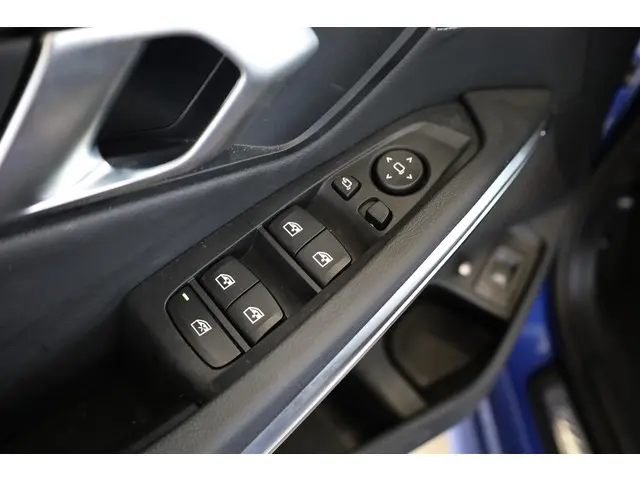 BMW 3 Serie Touring 320e 2024 Hybride Benzine 21