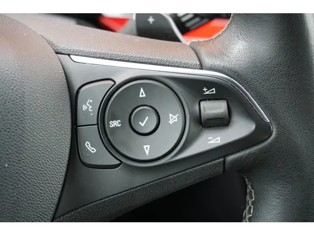 Opel Mokka 1.2 Turbo GS Line 2021 Benzine 24