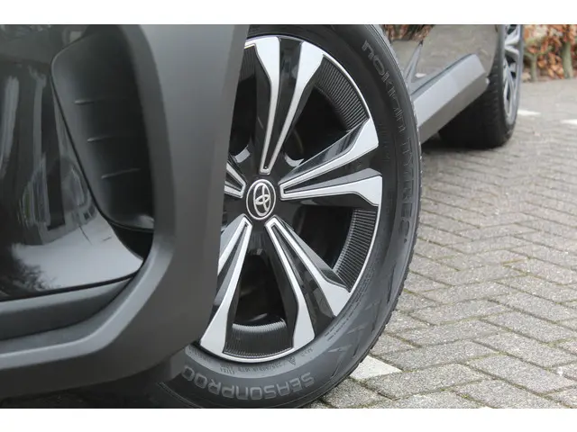 Toyota bZ4X Dynamic 71 kWh 2024 Elektrisch 20