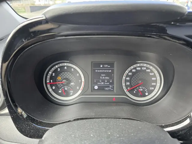 Hyundai i10 1.0 Premium 1e eig/NL-auto 2022 Benzine 12