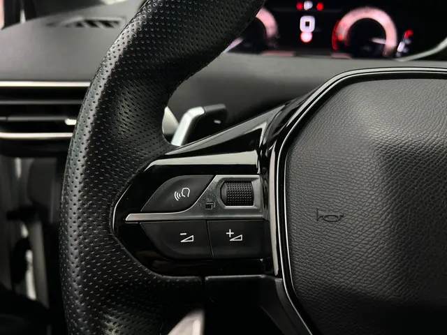 Peugeot 5008 1.2 PureTech GT-Line 2023 Benzine 17