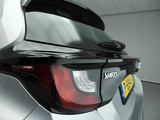 Toyota Yaris 1.5 Hybrid Active 2022 Hybride Benzine 30