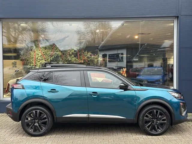 Peugeot 2008 1.2 Hybrid 145 PK GT 2025 Hybride Benzine 7
