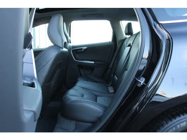 Volvo XC60 T5 Automaat Polar+ 2018 Benzine 17