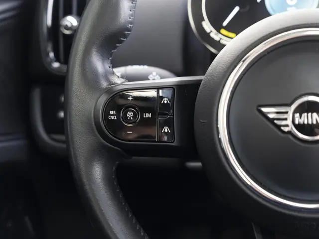 MINI Countryman SE ALL4 2022 Hybride Benzine 22