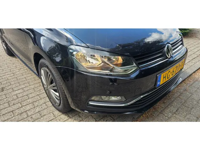 Volkswagen Polo 1.2 TSI Comfortline 2015 Benzine 8