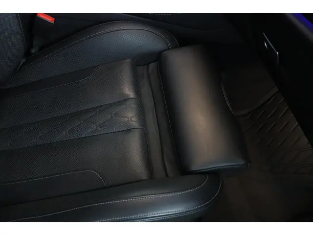 BMW X5 xDrive40i High Executive 2022 Benzine 43