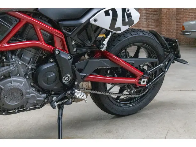 Indian FTR 1200 Carbon *Akrapovic* 2020 Benzine 27