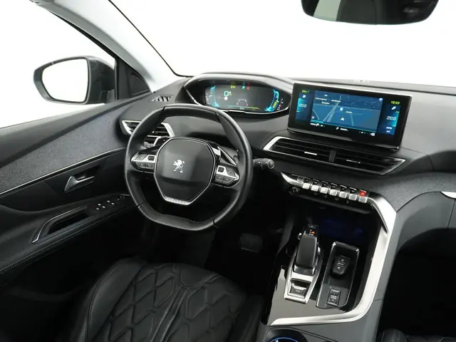 Peugeot 3008 1.6 HYbrid 225 Allure 2021 Benzine 24