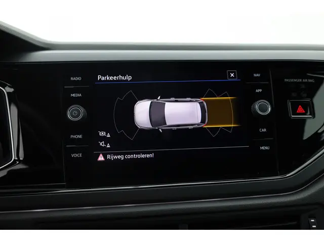 Volkswagen Polo 1.0 TSI R-Line DSG 2023 Benzine 22