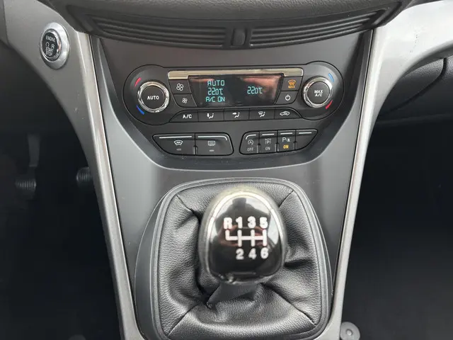 Ford Kuga 1.5 Ecoboost Titanium 2016 Benzine 15