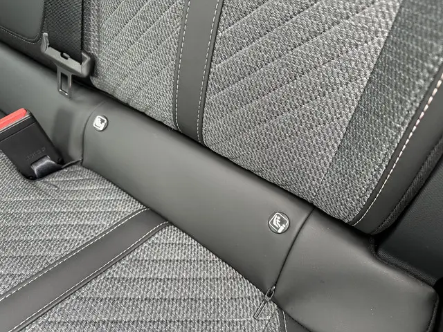 Peugeot 208 1.2 Turbo 100 PK Allure 2025 Benzine 25