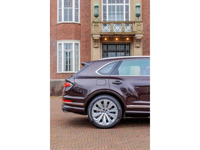 Bentley Bentayga 3.0 V6 Hybrid 2022 Hybride Benzine 115
