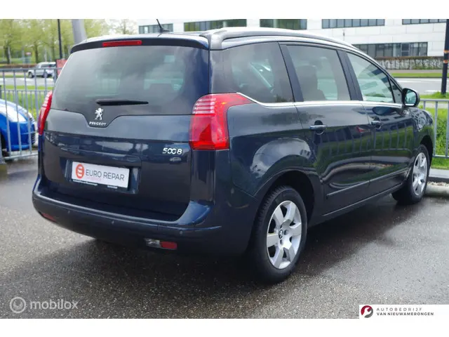 Peugeot 5008 3