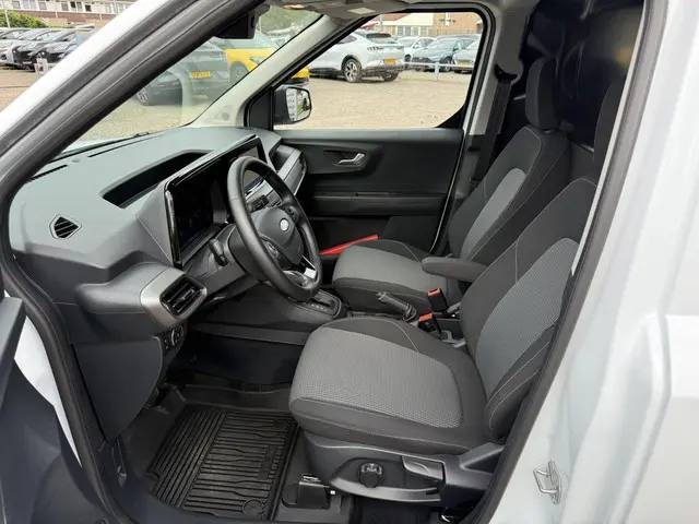 Ford Transit Courier 1.0 EcoBoost Trend 2024 Benzine 24