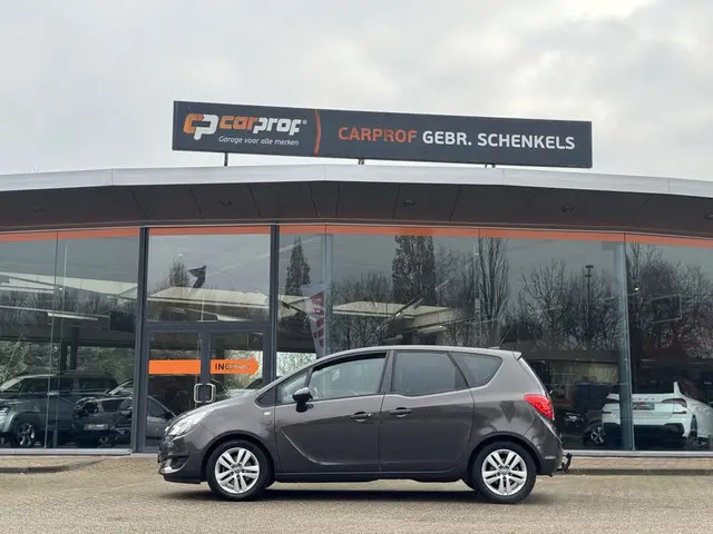 Opel Meriva 1.4 Turbo Berlin 2015 Benzine 9