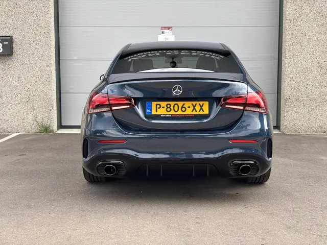 Mercedes-Benz A-Klasse Business AMG 2022 Benzine 9