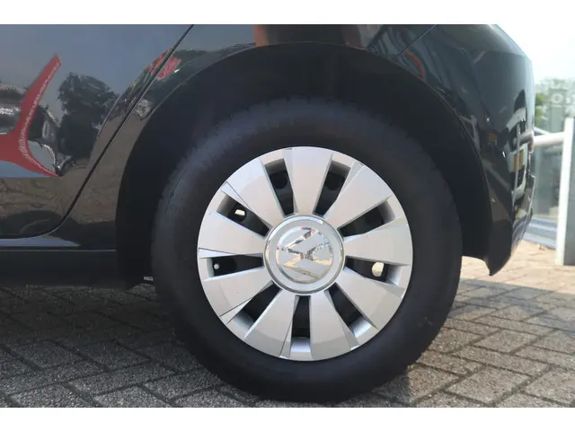 Volkswagen up! 1.0 2021 Benzine 24